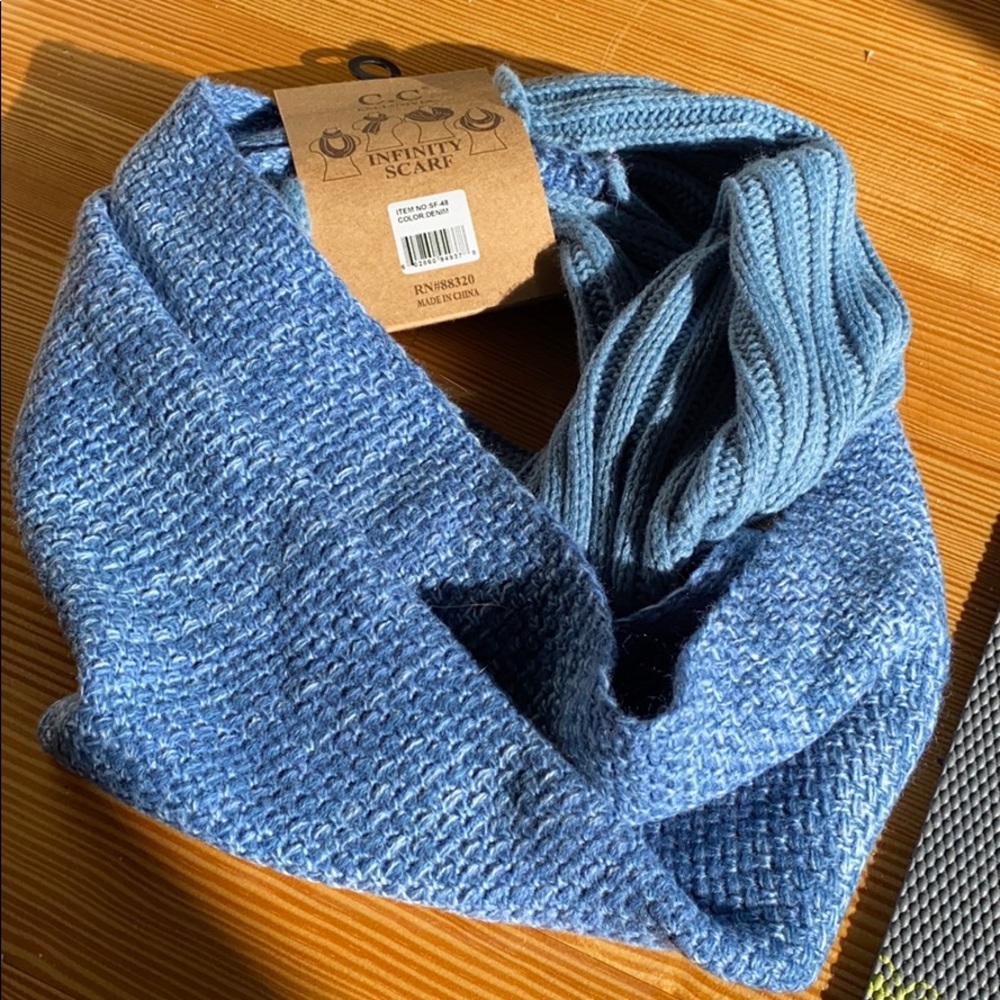 Infinity scarf - Picture 4 of 4